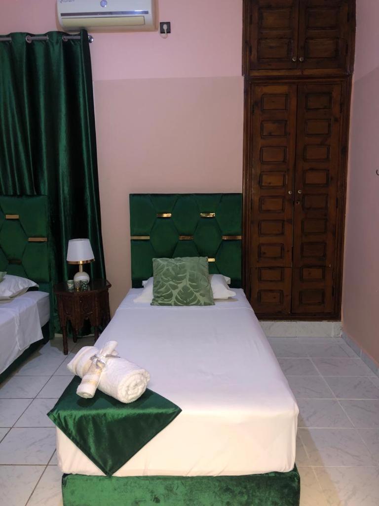 Riad Ramona Lqariya Seyaheya Marrakesch Zimmer foto